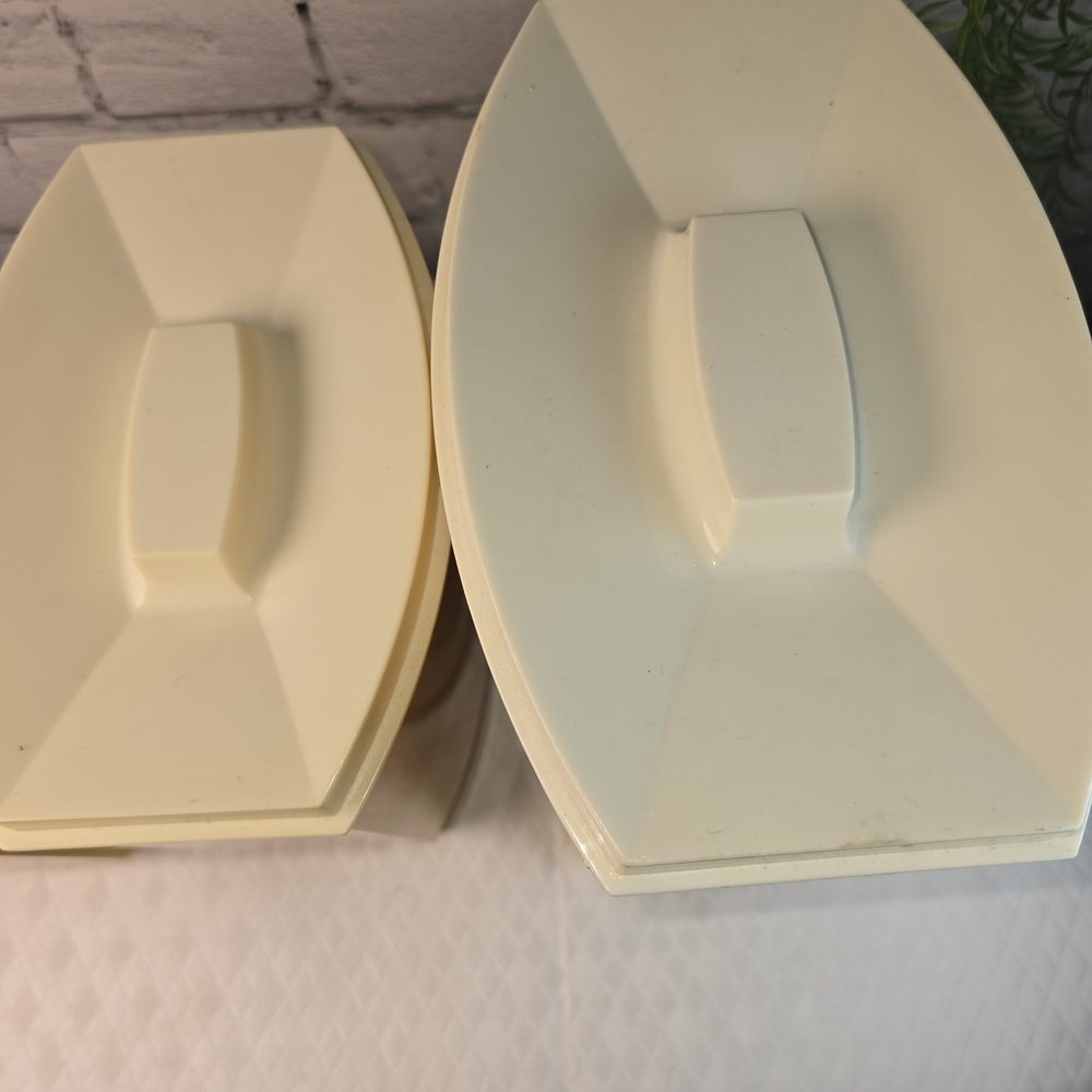 VINTAGE LUSTRO-WARE 4 PIECE PLASTIC NESTING CANISTER SET MID CENTURY EUC - Picture 7 of 9